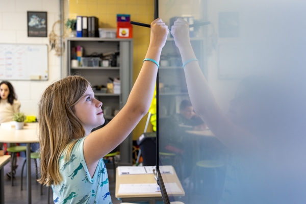 Hoe kan ik een afspraak maken met Schoolmaatschappelijk Werk?